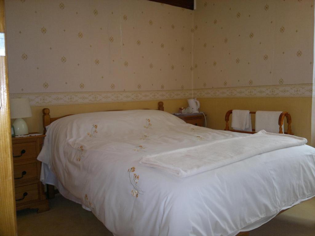 La Maison Jaune Bed & Breakfast Bouresse ภายนอก รูปภาพ