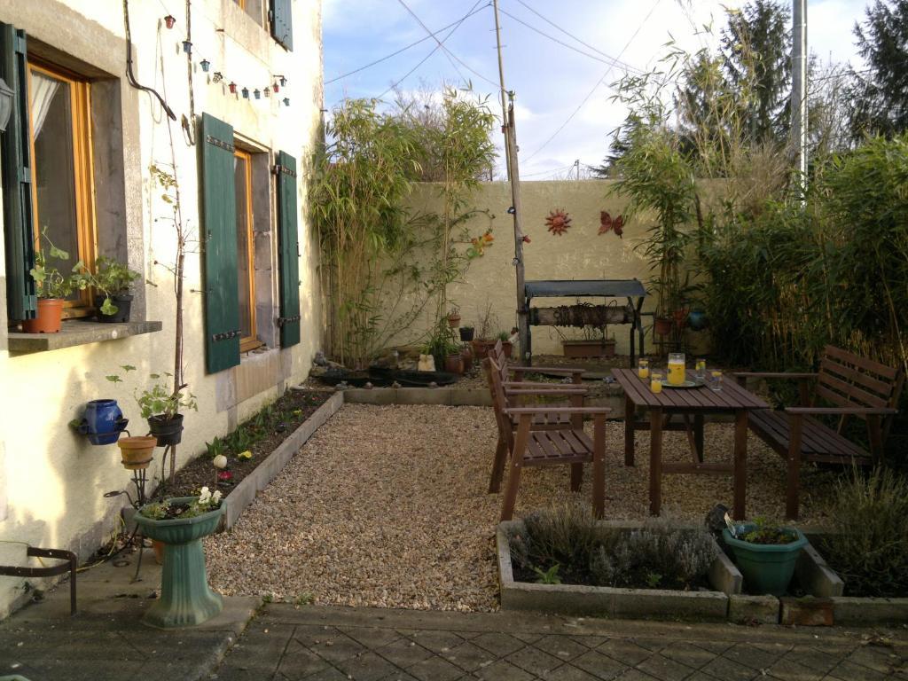 La Maison Jaune Bed & Breakfast Bouresse ภายนอก รูปภาพ